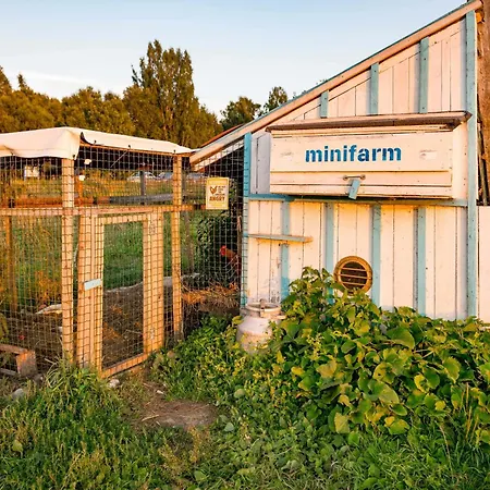 別荘 Cozy River House With Hot Tub パルヌ