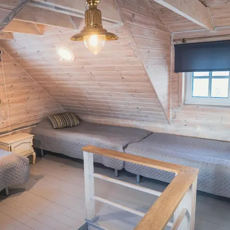 Cozy River House With Hot Tub *